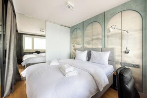 1 bedroom, desk, iron/ironing board, WiFi