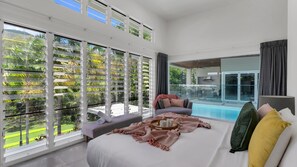 4 bedrooms, desk, iron/ironing board, free WiFi