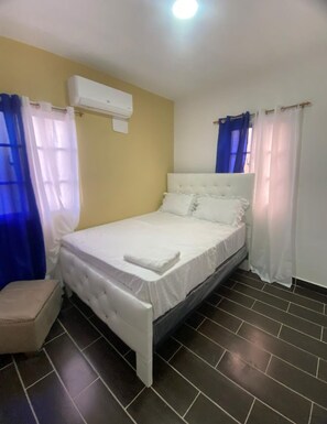 1 bedroom, WiFi, bed sheets