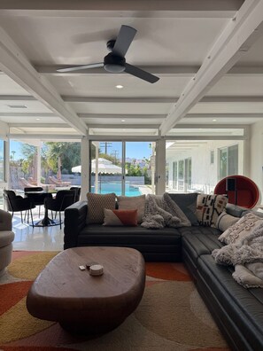 TV, fireplace, stereo, offices