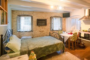 1 Schlafzimmer, Bügeleisen/Bügelbrett, kostenloses WLAN, Bettwäsche