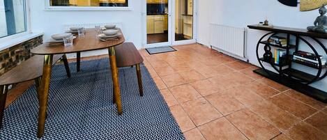 تناول الطعام