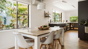 Dining - Shady Acres - Waterfront Escape (Narrawallee)