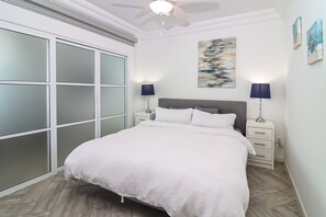 2 dormitorios, tabla de planchar con plancha, wifi gratis y ropa de cama