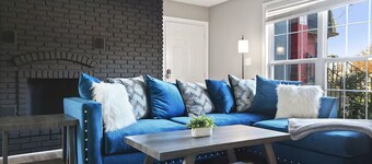 Centrally Located Apt with Pool in Columbia, MO