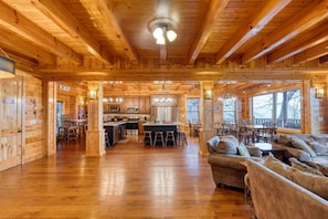 24 bedrooms - 100 Guests Blackthorn Sister Smokies Homes Luxury Mountain Retreat (Sevierville)