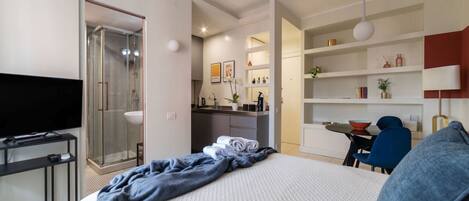 1 habitación, tabla de planchar con plancha, wifi y ropa de cama