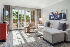 Living area - Marriott Newport Beach 2-bedroom resort in Newport Coast (Newport Coast)