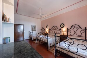 5 camere, ferro/asse da stiro, culla da viaggio, Wi-Fi