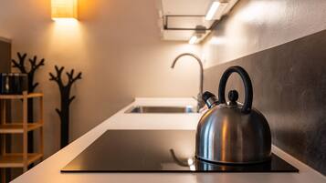 Plaque de cuisson, cafetière/bouilloire