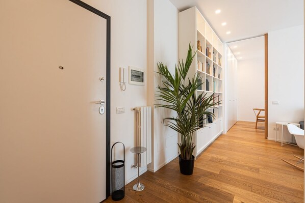 Interior - Splendid 1 bedroom De ANgeli 2nd floor - Mirable PM (Milano)