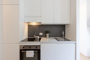 Fridge, microwave, stovetop, toaster
