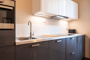 Micro-ondas, fogão, cooktop, lava-louças