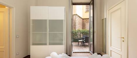 1 chambre, fer et planche à repasser, lit parapluie, Wi-Fi