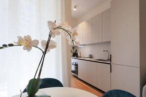 Oven, dishwasher, coffee/tea maker, cookware/dishes/utensils - One bedroom San'Agostino - Mirable PM (Milano)