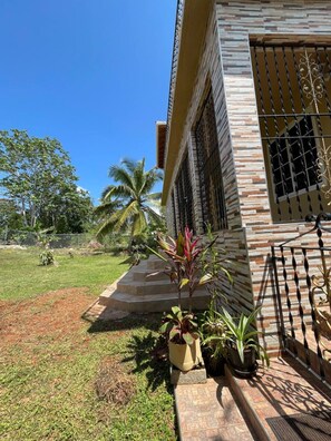 Property grounds - Relaxing Stay Near Ocho Rios (Lydford)