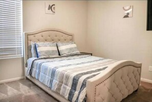 4 dormitorios, tabla de planchar con plancha, wifi y ropa de cama