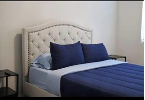 4 chambres, fer et planche à repasser, Wi-Fi, draps fournis