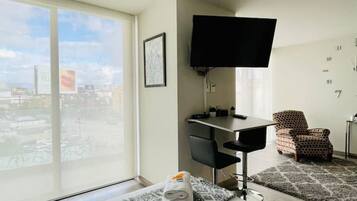 1 bedroom, desk, iron/ironing board, WiFi