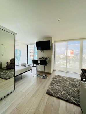 1 bedroom, desk, iron/ironing board, WiFi