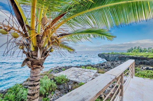 PALM HOUSE LUXURY VILLA - OCEAN FRONT PARADISE