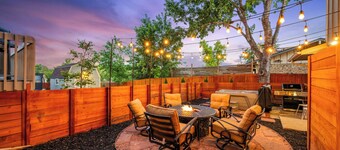 Retro Guest Suite with private Hot Tub 10 min to Red Rocks, Denver, and Golden.