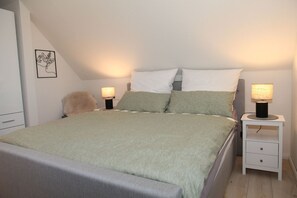 3 bedrooms, iron/ironing board, WiFi - Sielentium - Relaxing vacation home "Sielentium" at the Sieltief near Greetsiel! (Greetsiel)