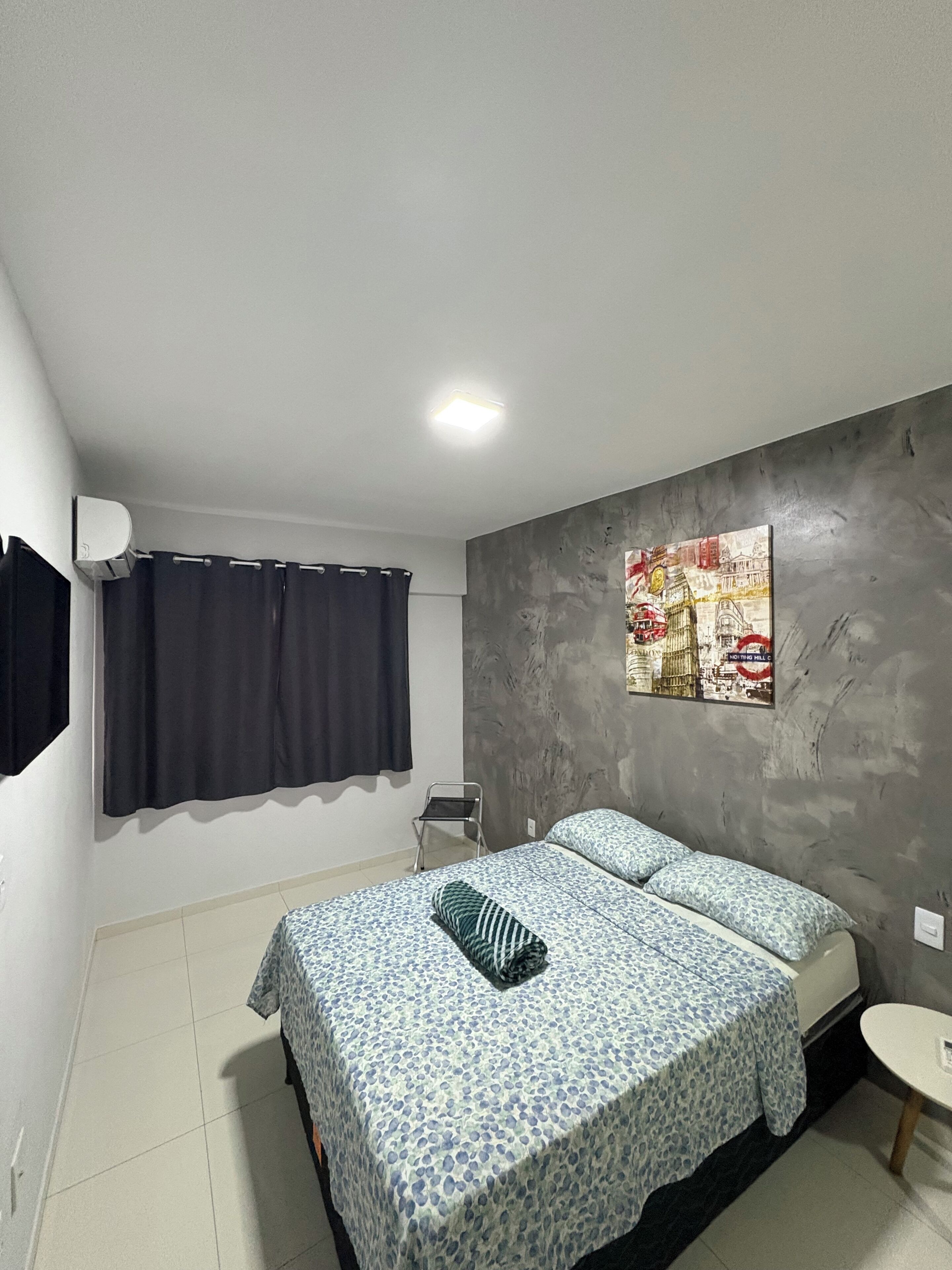 2 habitaciones, tabla de planchar con plancha y wifi gratis 