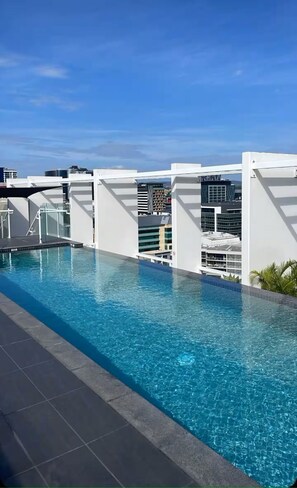 Pool - Skyline views & Rooftop Pool in Trendy Newstead (Fortitude Valley)