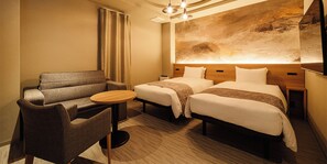 Deluxe Twin kamer | Donzen dekbedden, verduisterende gordijnen, een strijkplank/strijkijzer