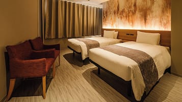 Superior Twin kamer | Donzen dekbedden, verduisterende gordijnen, een strijkplank/strijkijzer