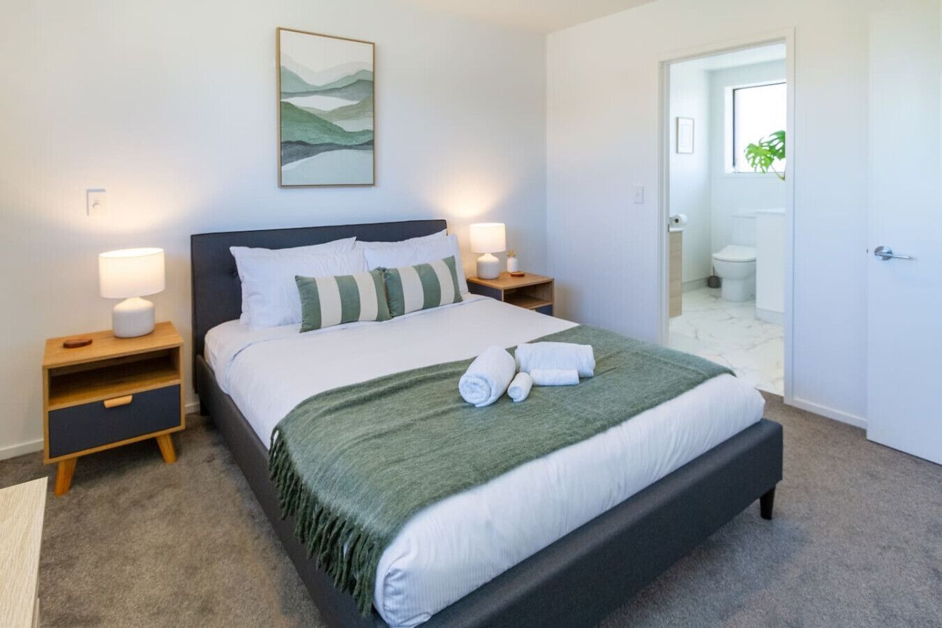 2 bedrooms, desk, iron/ironing board, free WiFi