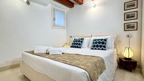 Wifi gratis y ropa de cama