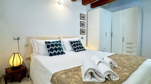 Free WiFi, bed sheets - La Pergola Canal View (Venecia)