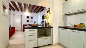 Refrigerador, lavavajillas