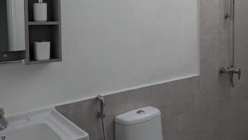 Double Room, Courtyard View | Bathroom | Shower, free toiletries, towels, soap