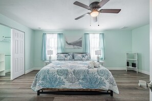 4 chambres, fer et planche à repasser, lit parapluie, Wi-Fi gratuit