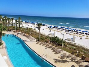 On the beach - 306W FREE Beach Service! Loungers + Umbrella (Panama City Beach)
