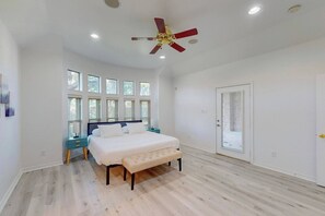 4 soverom, reiseseng for barn og wi-fi (inkludert)