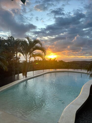 Dulce Familia: Perfect for Lrg Groups - Panoramic Ocean View with Private Pool.