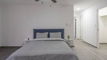 2 chambres, fer et planche à repasser, Wi-Fi gratuit, draps fournis