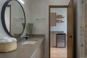 Shower, hair dryer - Oceanfront PH · Studio with Stunning Bay Views (Tankah)