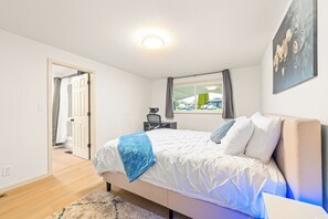 4 dormitorios, escritorio, tabla de planchar con plancha y wifi