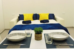 1 bedroom, travel cot, WiFi, bed sheets