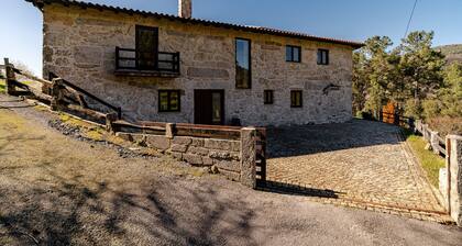 Holiday Home 'Turismo Rural No Gerês' with Mountain View, Private Garden and Wi-Fi