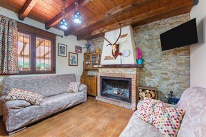 Télévision, cheminée