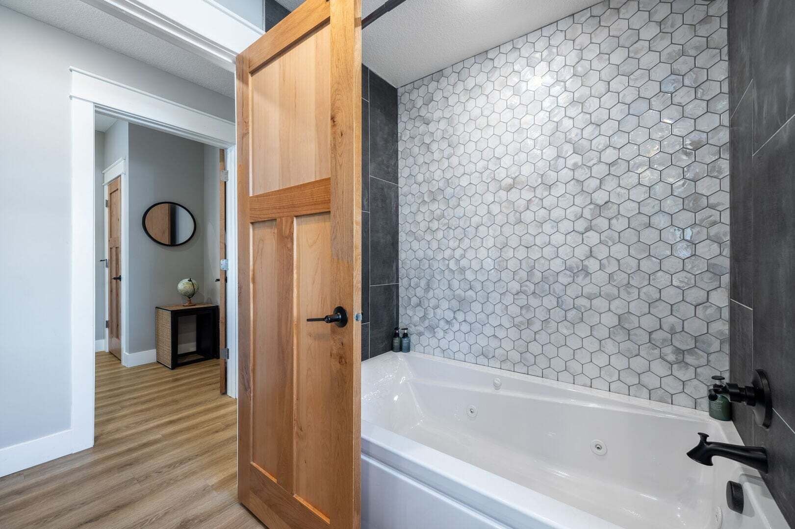 Shower, jetted bath, hair dryer