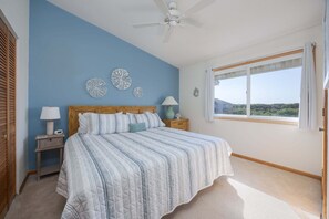2 bedrooms, free WiFi, bed sheets - 4203 - Here Comes the Sun, located in the charming Duck neighborhood, just steps from the beach. (Duck)