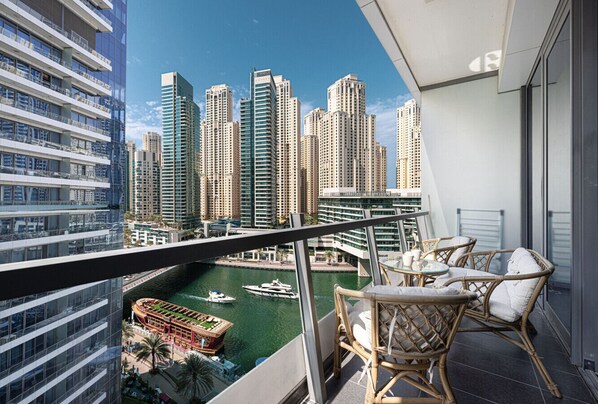 Property grounds - Waterfront Studio, perfectly located in Dubai Marina (Dubai)