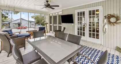 Charming Downtown Escape in St. Marys